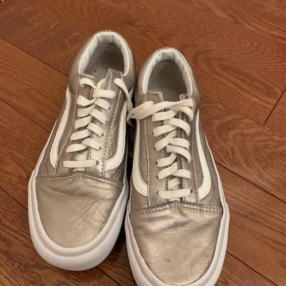 Vans - Picture 4 of 4